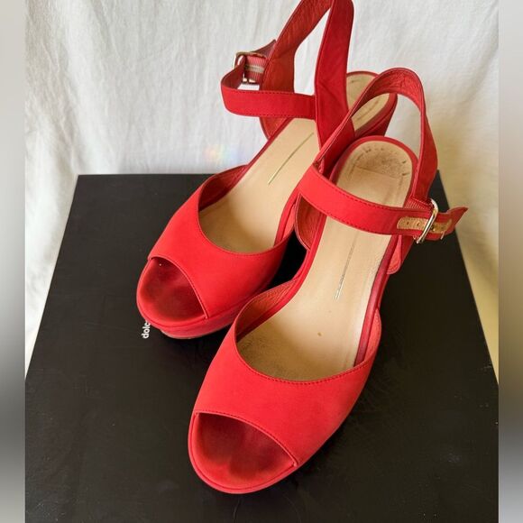 Dolce Vita Red Nubuck Leather Platform Wedges ankle strap - Picture 5 of 7